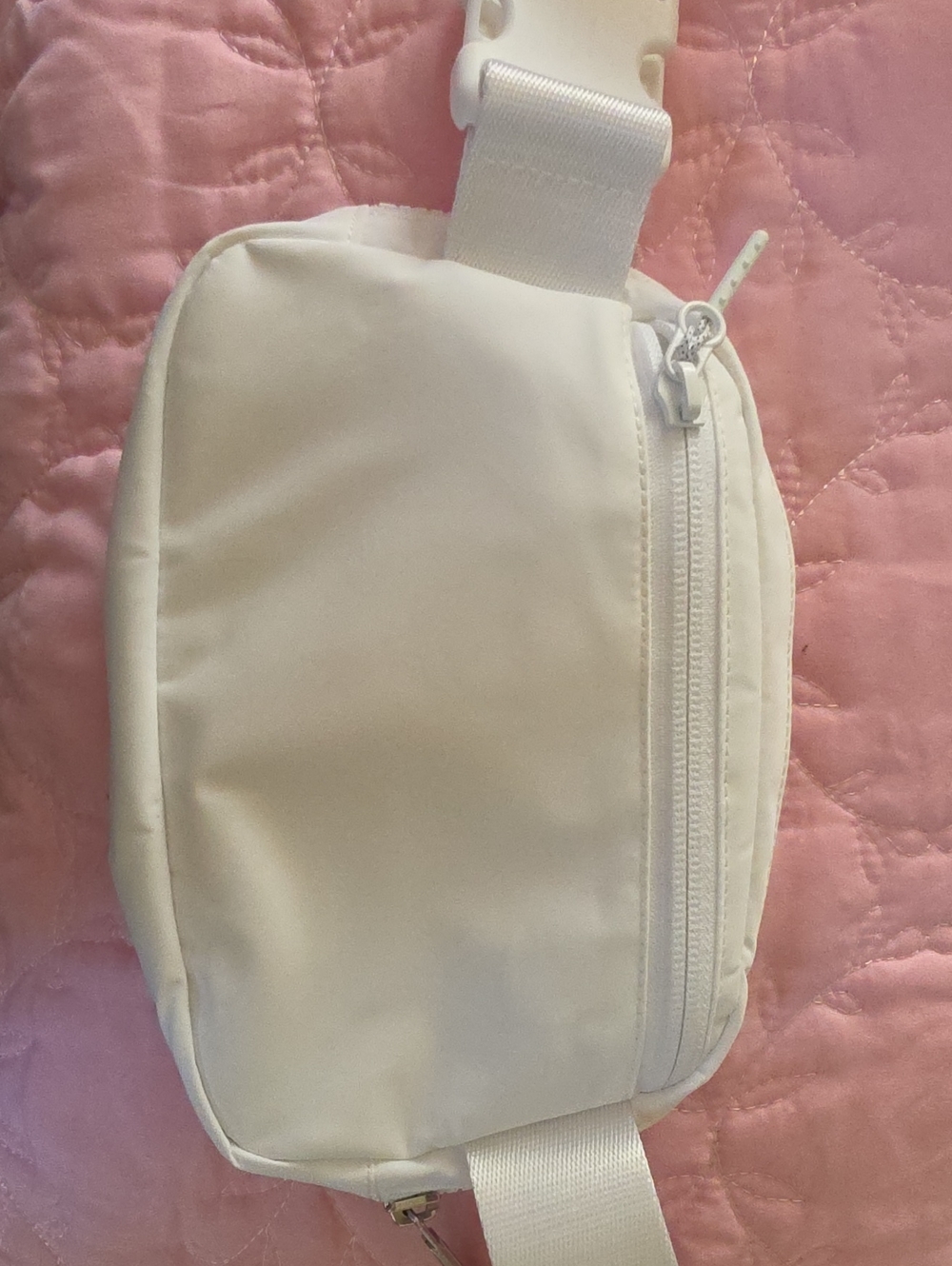 LuluLemon White Belt Bag - Picture 2 of 5